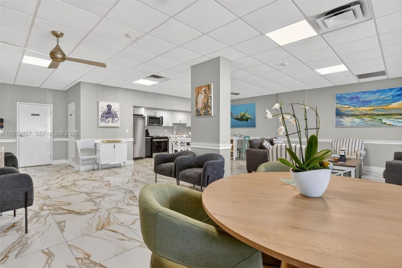 5 Bluebill , Unit 201, Naples, FL 34108 Photo
