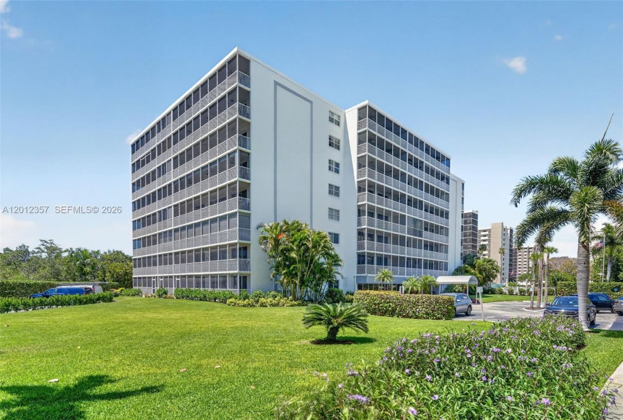 5 Bluebill , Unit 201, Naples, FL 34108 Photo