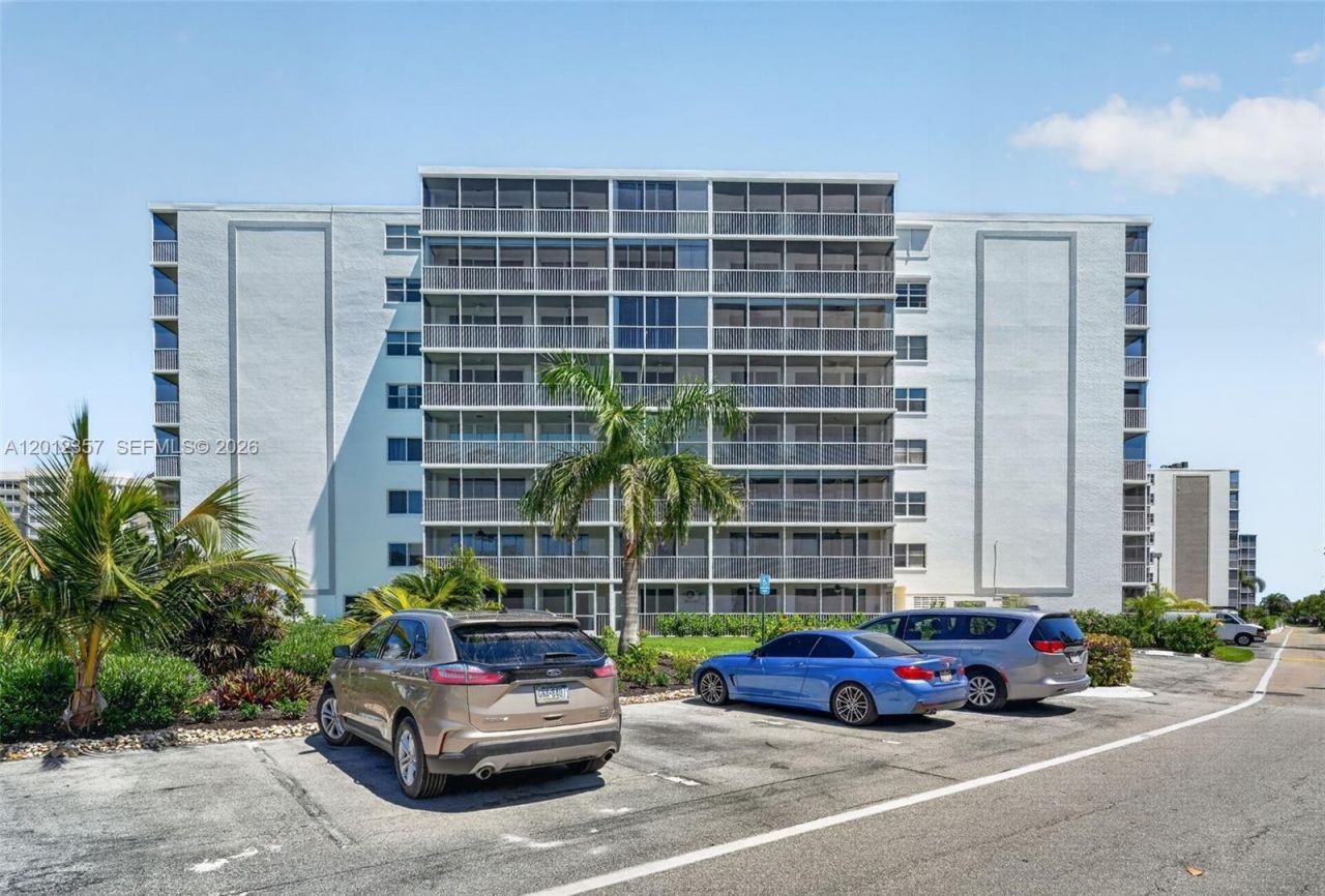 5 Bluebill , Unit 201, Naples, FL 34108 Photo