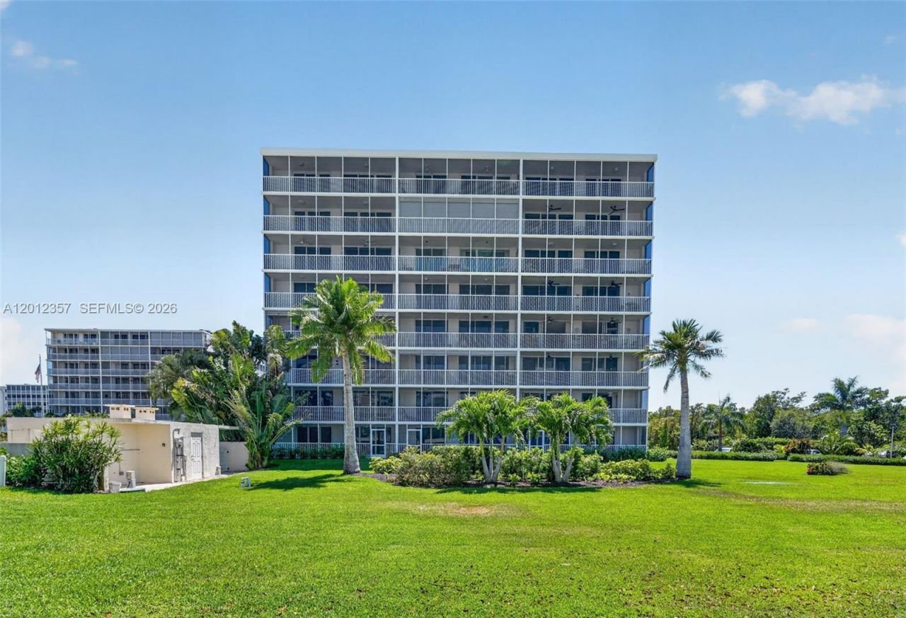 5 Bluebill , Unit 201, Naples, FL 34108 Photo