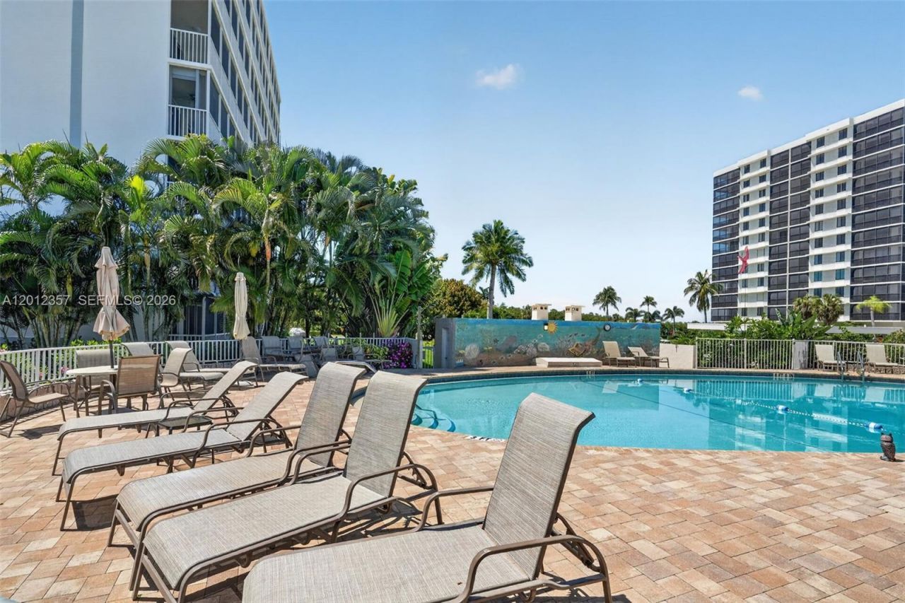 5 Bluebill , Unit 201, Naples, FL 34108 Photo