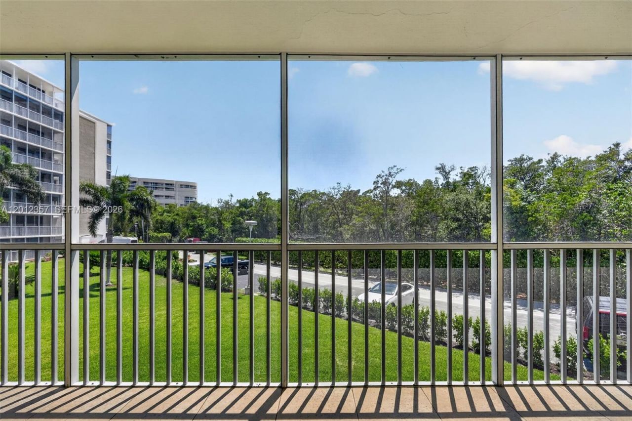 5 Bluebill , Unit 201, Naples, FL 34108 Photo