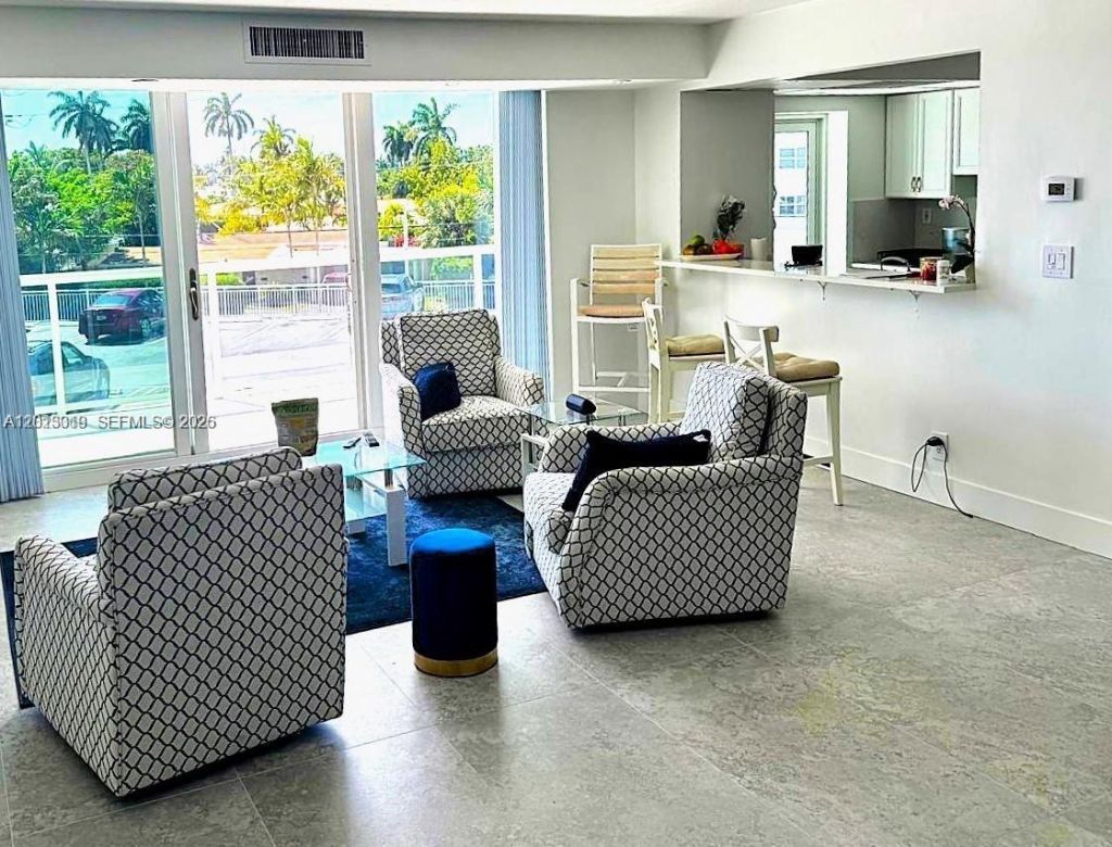 2715 N Ocean Blvd , Unit 2E, Fort Lauderdale, FL 33308 Photo