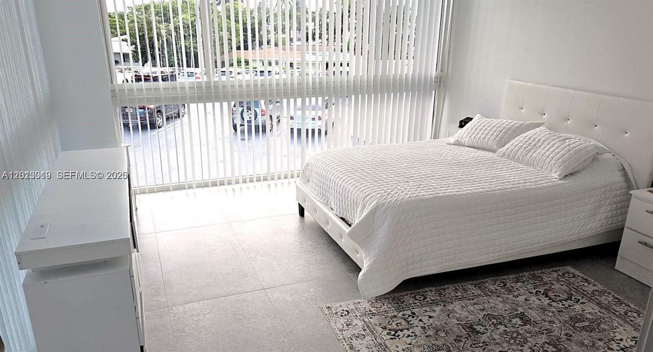 2715 N Ocean Blvd , Unit 2E, Fort Lauderdale, FL 33308 Photo