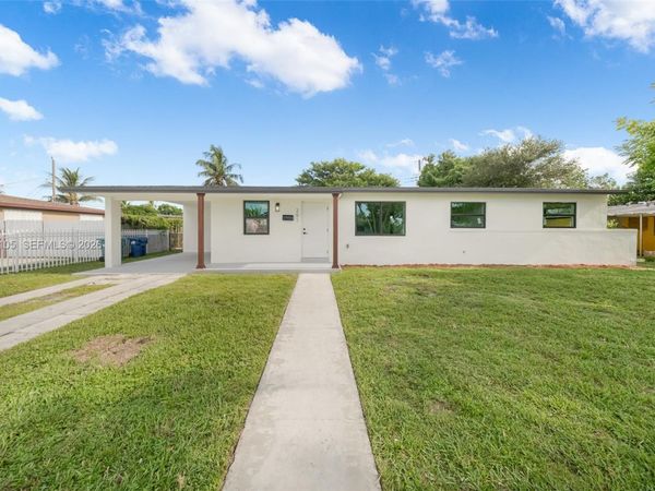 291 NW 184th Ter, Miami Gardens, FL 33169