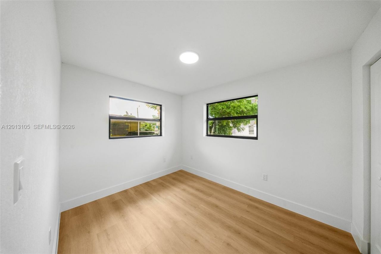 291 NW 184th Ter, Miami Gardens, FL 33169 Photo