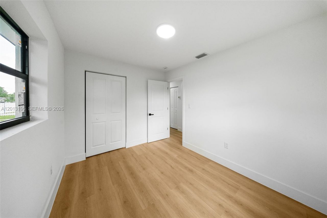 291 NW 184th Ter, Miami Gardens, FL 33169 Photo