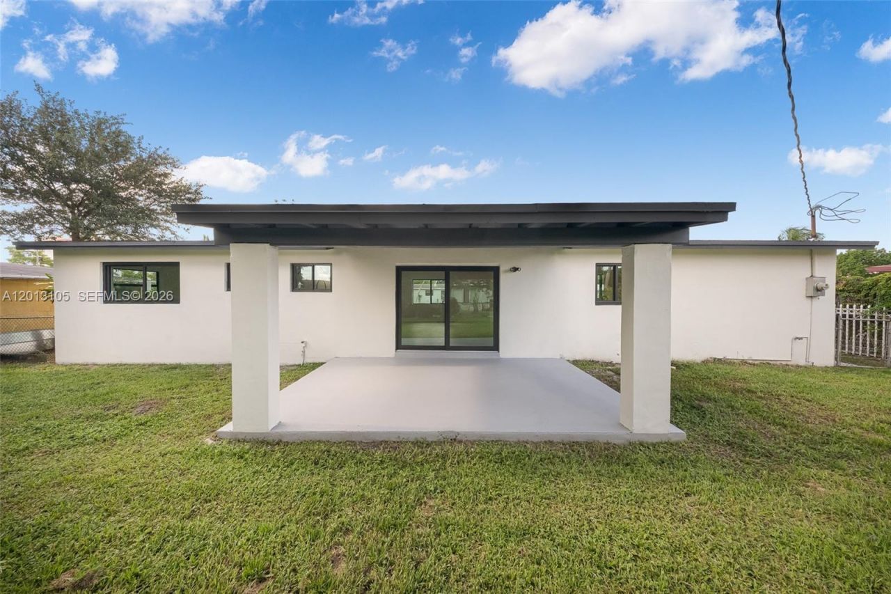 291 NW 184th Ter, Miami Gardens, FL 33169 Photo