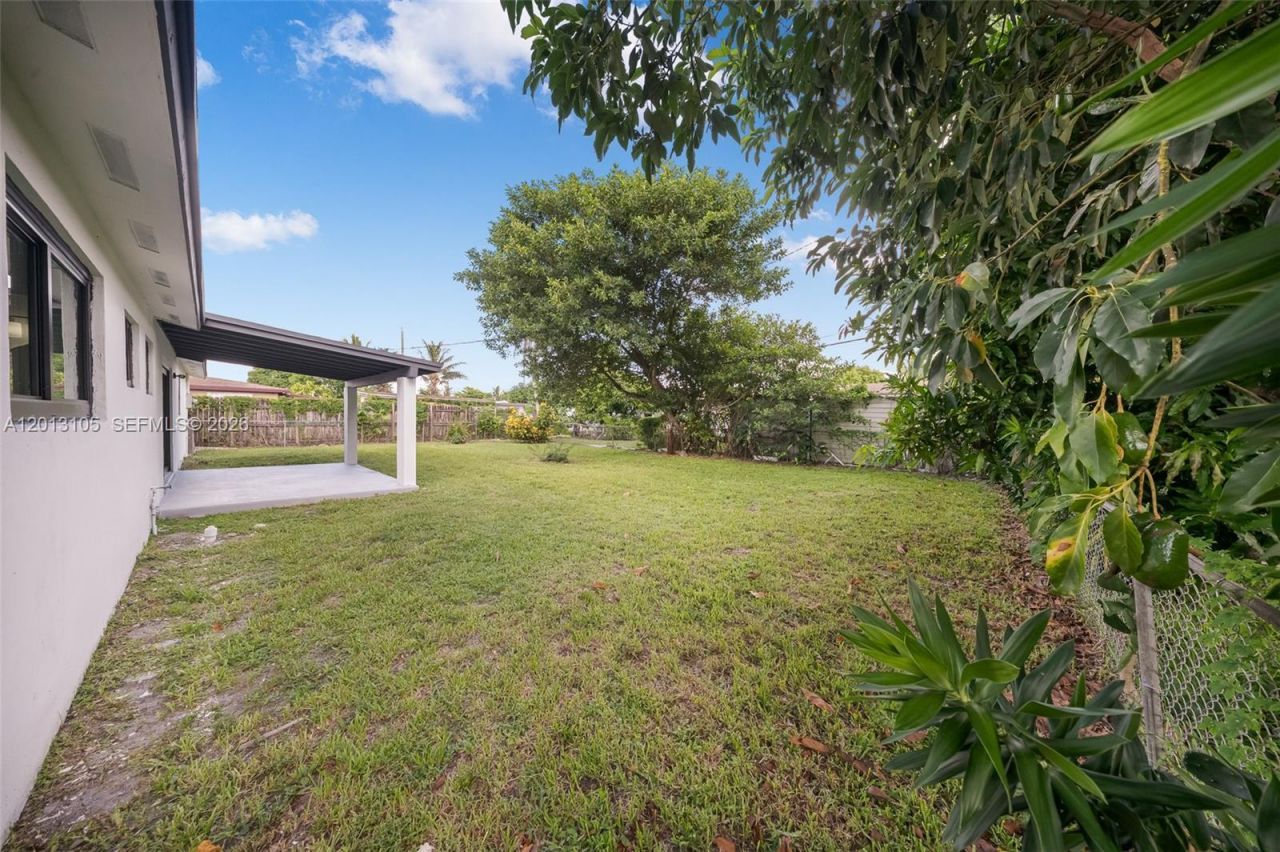 291 NW 184th Ter, Miami Gardens, FL 33169 Photo