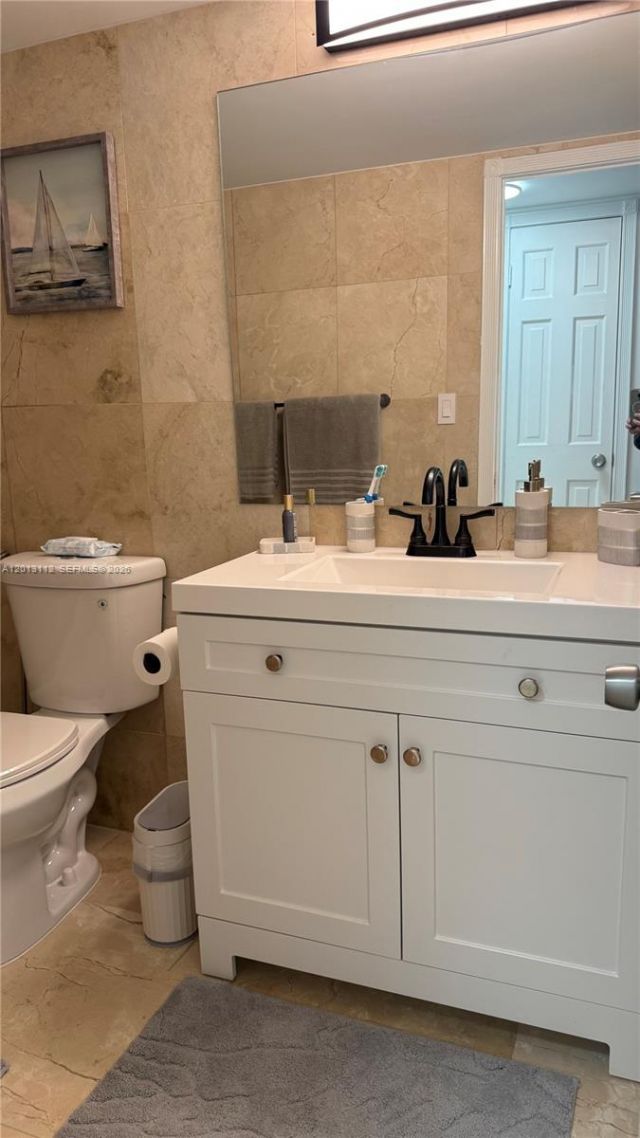 5555 Collins Ave, Unit 14E, Miami Beach, FL 33140 Photo