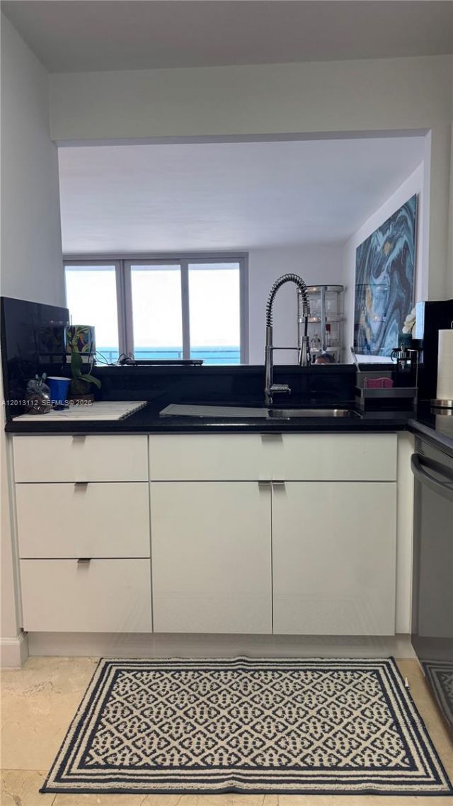 5555 Collins Ave, Unit 14E, Miami Beach, FL 33140 Photo