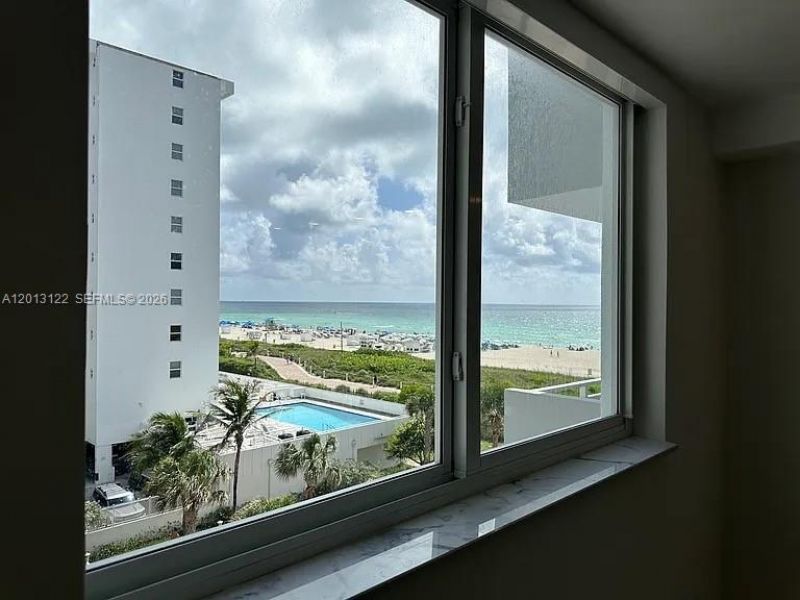 345 Ocean Dr , Unit 519, Miami Beach, FL 33139 Photo