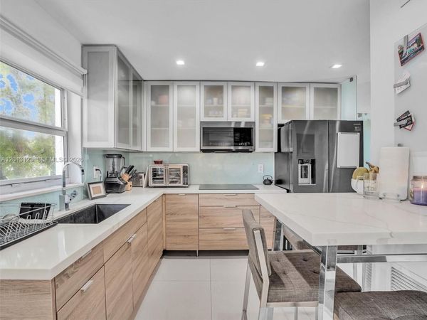 750 Michigan Ave , Unit 201, Miami Beach, FL 33139