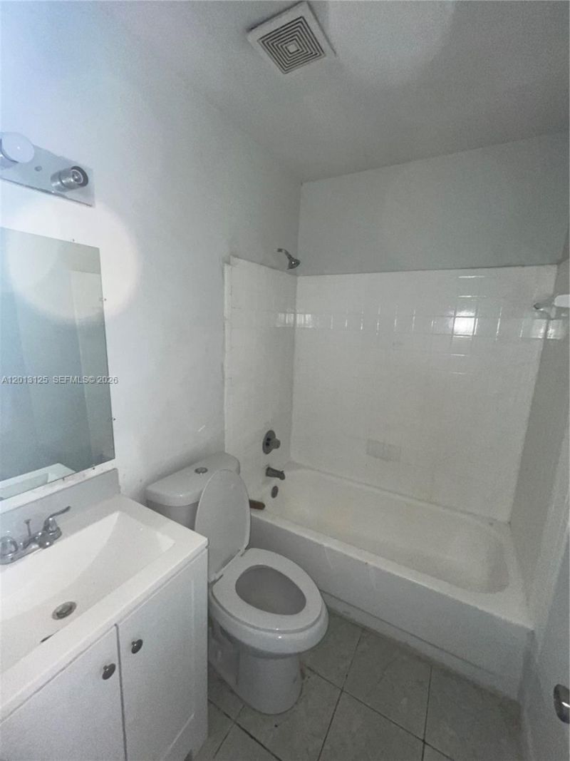 18182 NW 41st Pl, Miami Gardens, FL 33055 Photo