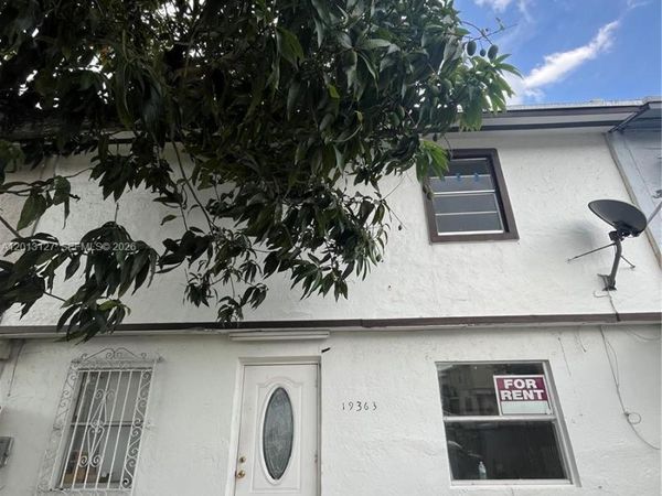 19363 NW 45th Ave , Miami Gardens, FL 33055