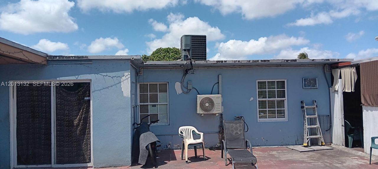 940 E 9th Pl , Hialeah, FL 33010 Photo
