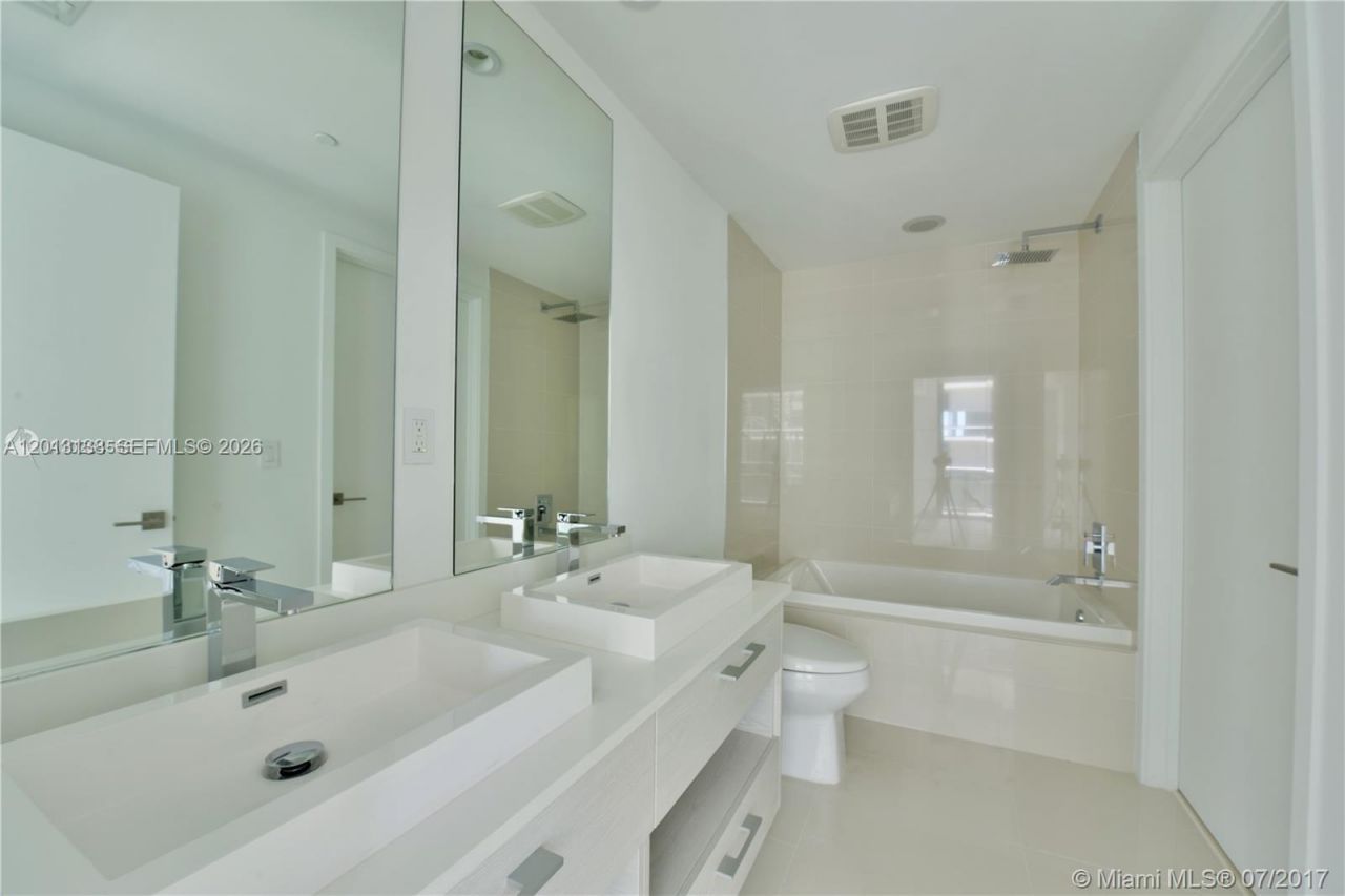 45 SW 9 St , Unit 1907, Miami, FL 33130 Photo