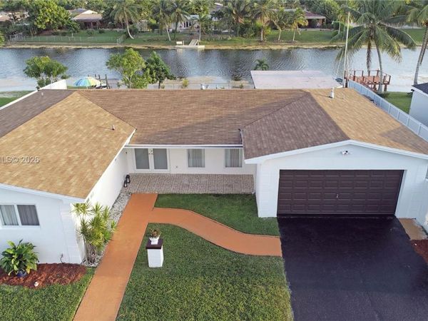 14270 SW 74th St, Miami, FL 33183
