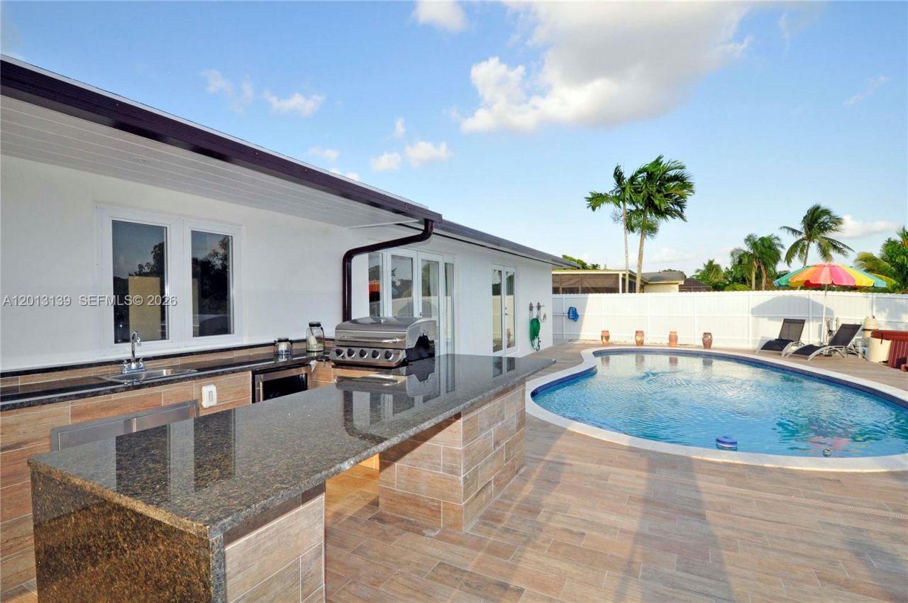 14270 SW 74th St, Miami, FL 33183 Photo