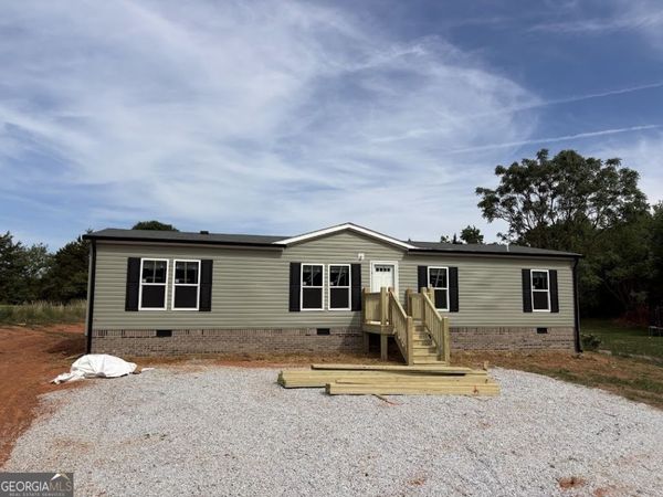 419 Green Meadows Drive, Hartwell, GA 30643