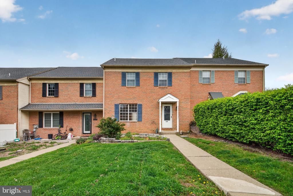 228 GOSHEN ROAD, SCHWENKSVILLE, PA 19473