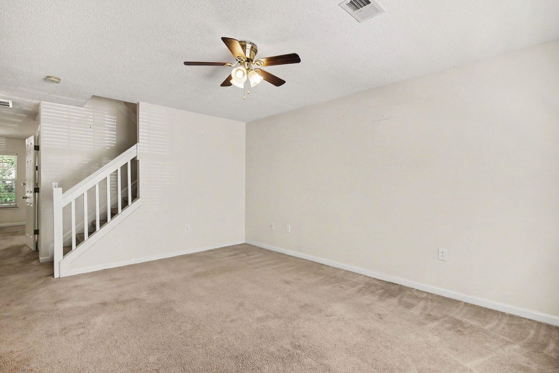 1043 Penny Ln. Photo 10