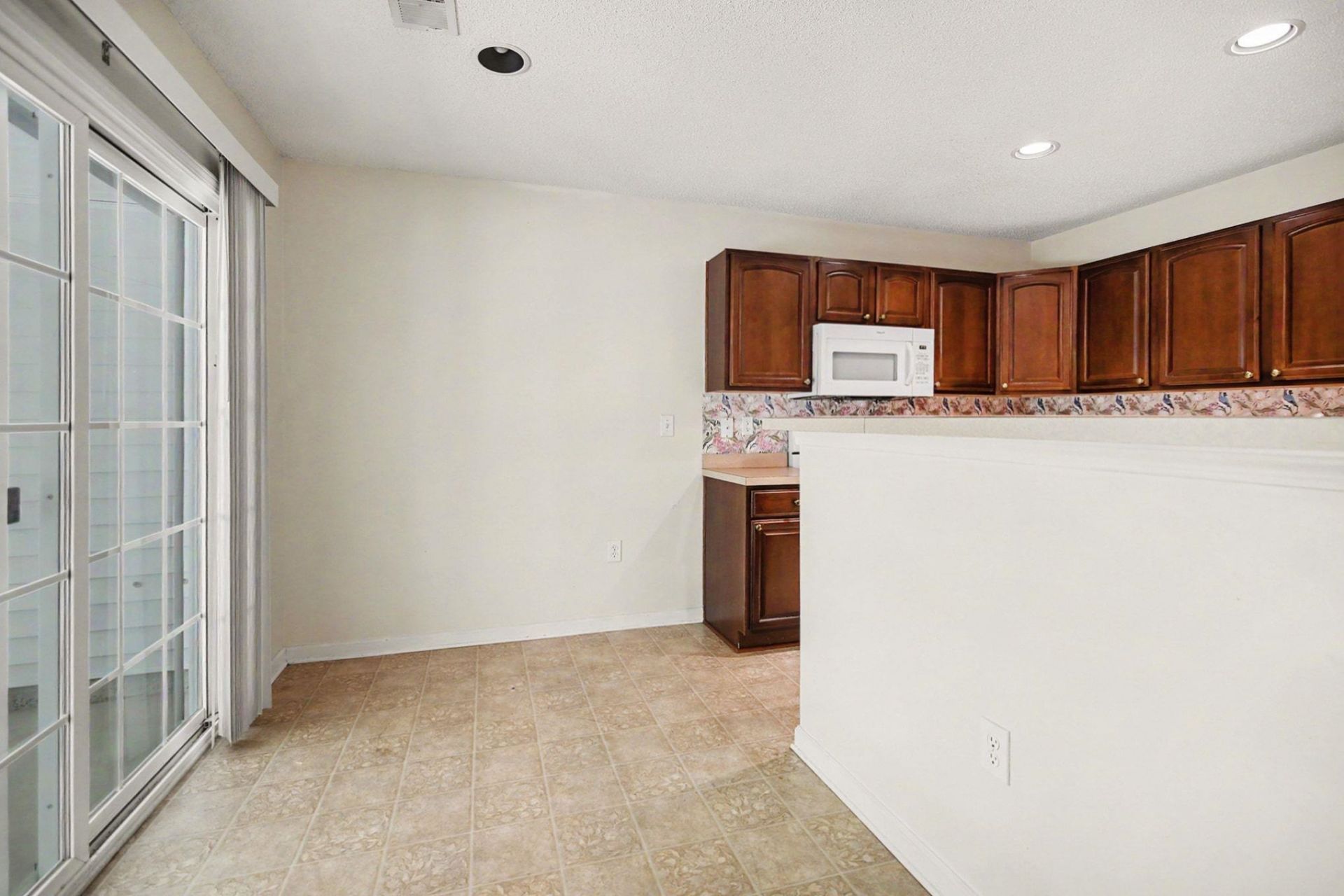 1043 Penny Ln. Photo 19