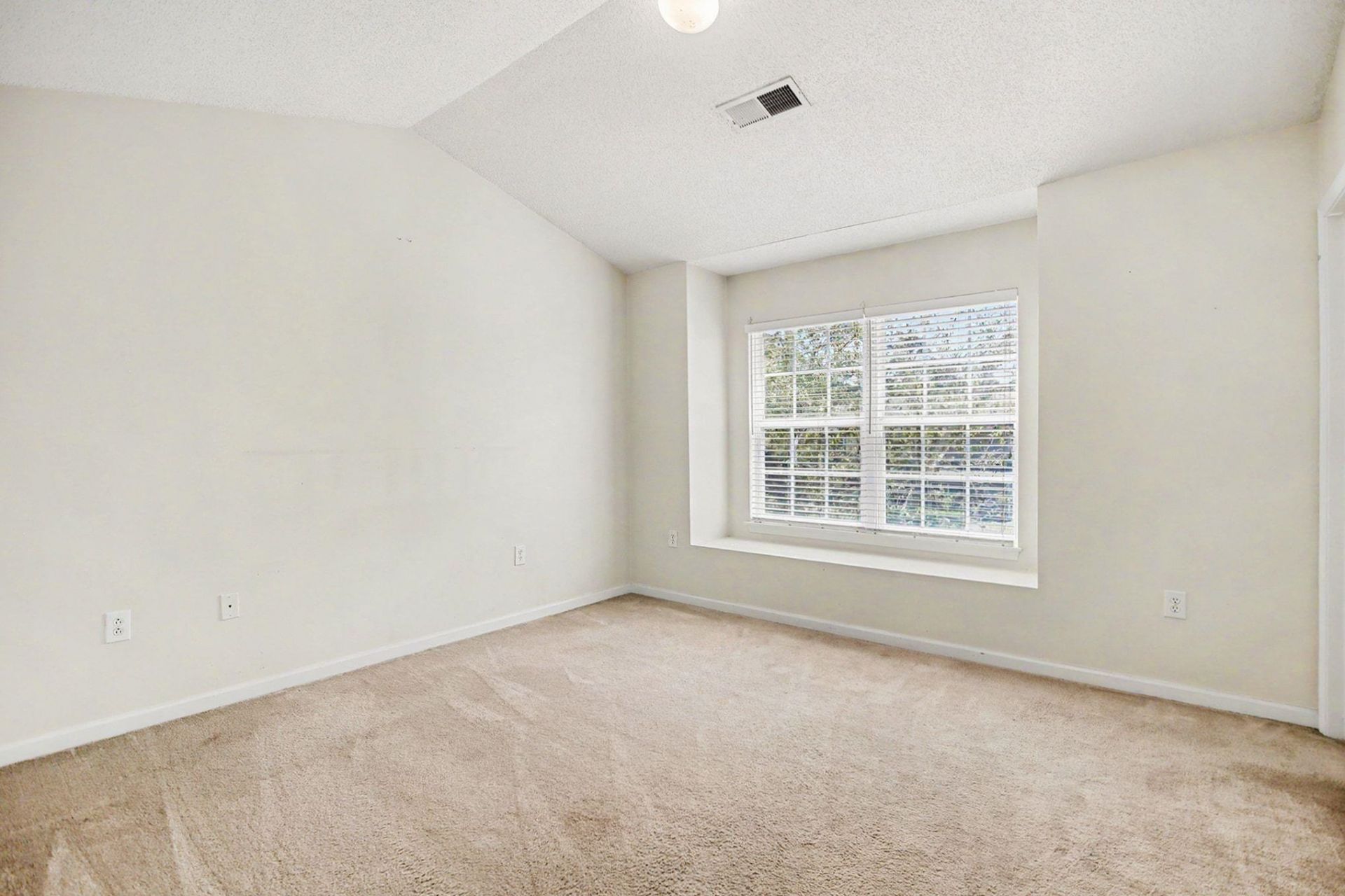 1043 Penny Ln. Photo 20