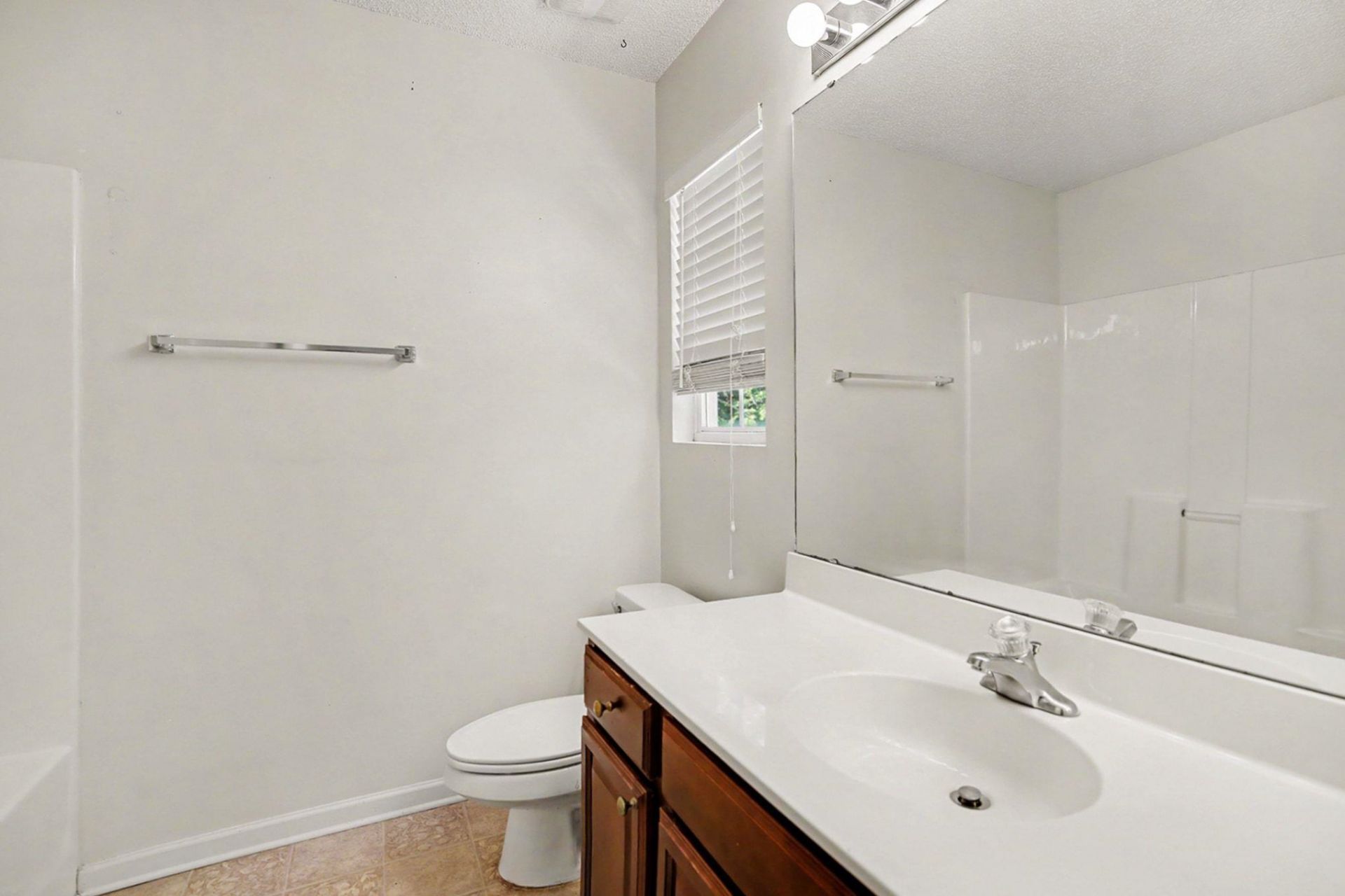 1043 Penny Ln. Photo 27