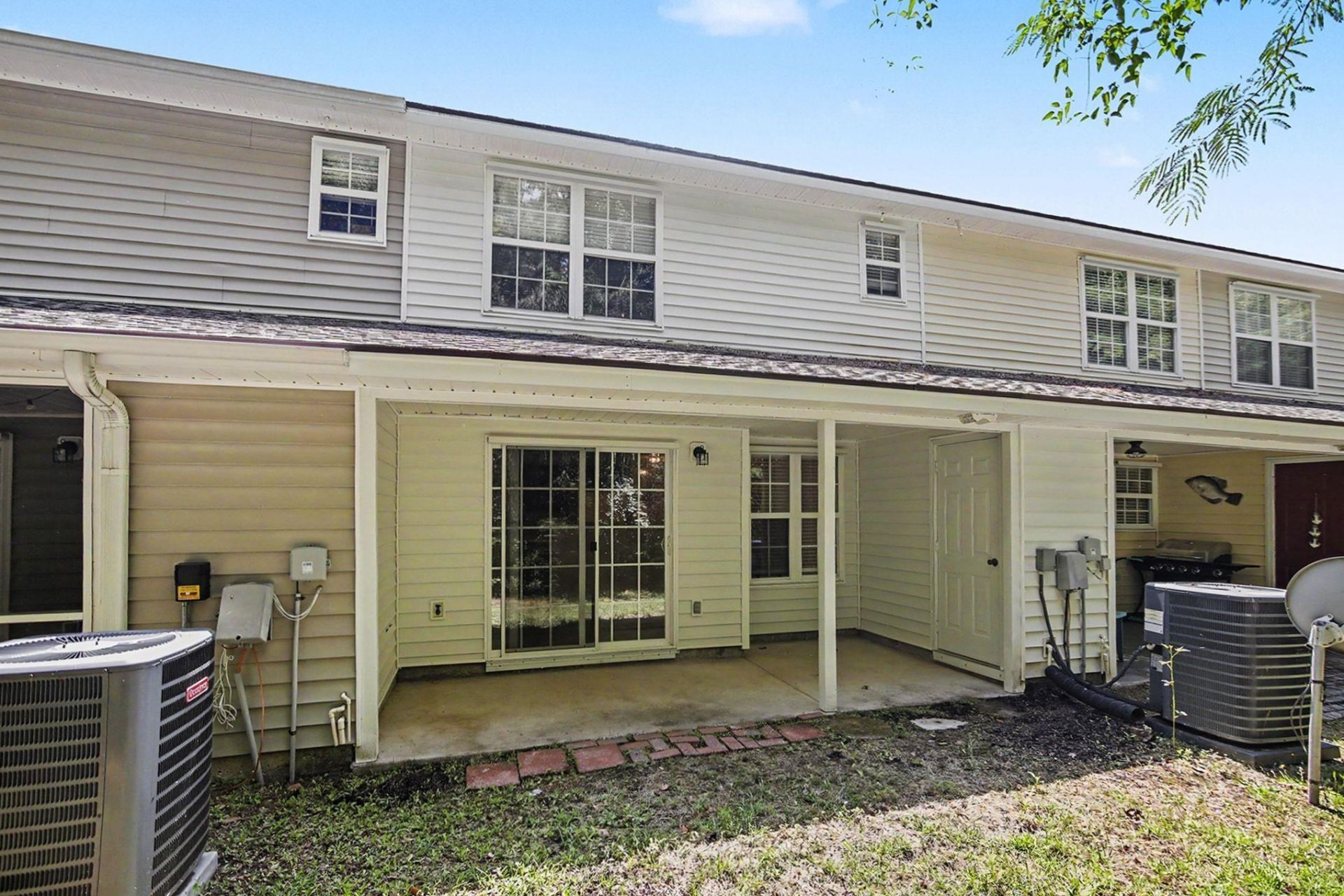 1043 Penny Ln. Photo 32