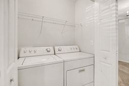 1043 Penny Ln. photo 4