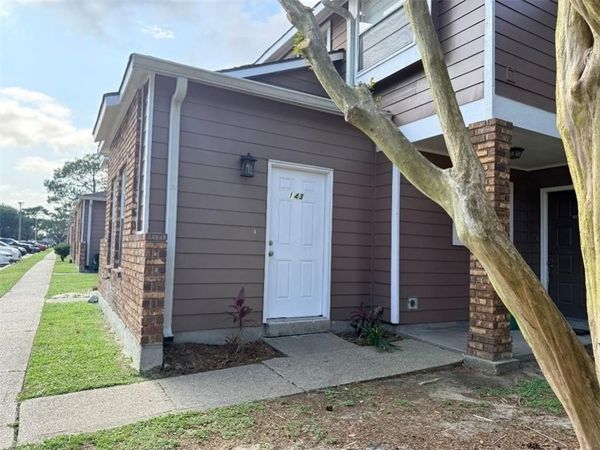 2425 OXFORD Place , Unit 143, Gretna, LA 70056