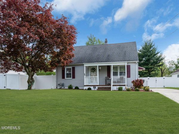 41 Charles Bossert Drive, Bordentown, NJ 08505