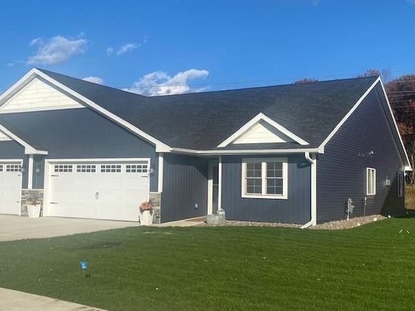 1445 Juniper Place, Eau Claire, WI 54703