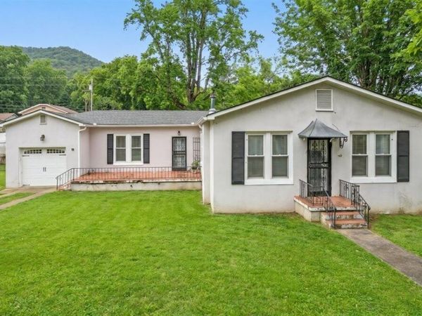 606 Holly Avenue , South Pittsburg, TN 37380