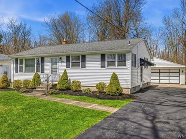 1452 Sherwood Avenue, North Tonawanda, NY 14120