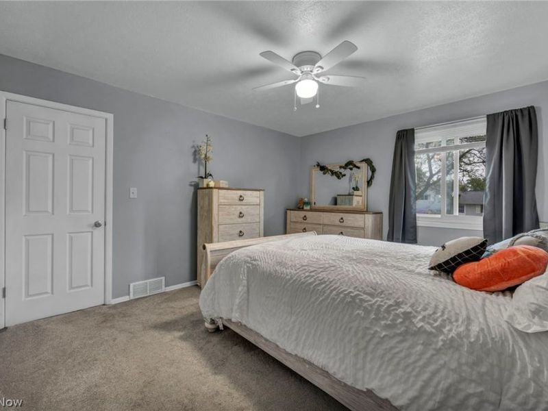 36729 Lakehurst Drive, Eastlake, OH 44095 Photo 21