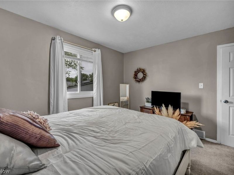 36729 Lakehurst Drive, Eastlake, OH 44095 Photo 24