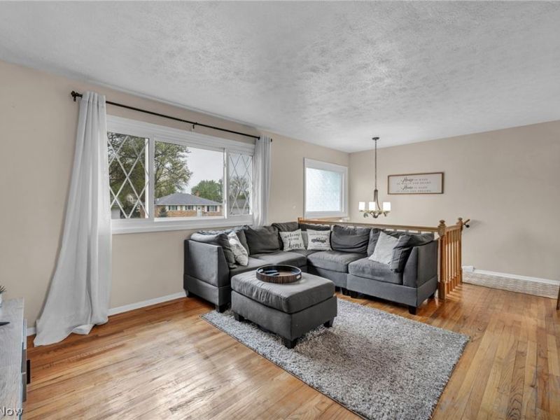 36729 Lakehurst Drive, Eastlake, OH 44095 Photo 7