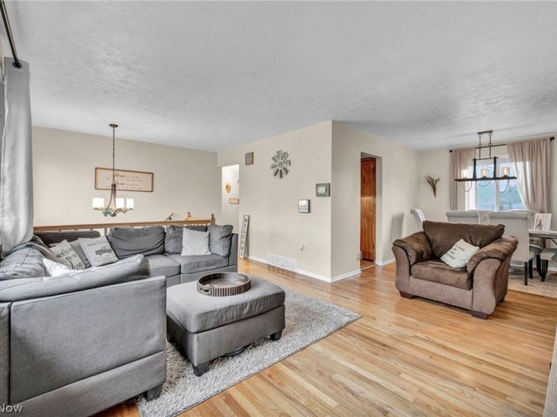 36729 Lakehurst Drive, Eastlake, OH 44095 Photo 8