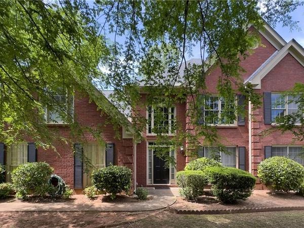 2315 Shore View Way , Suwanee, GA 30024
