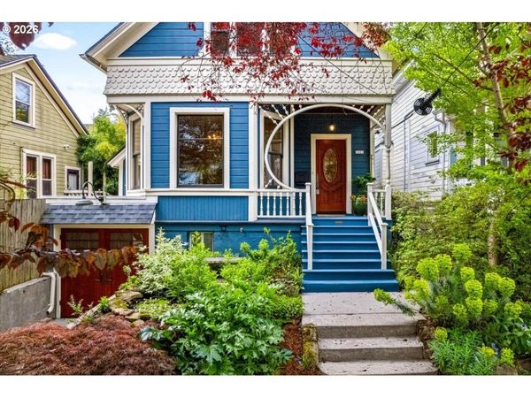 1021 SE 37TH AVE, Portland, OR 97214