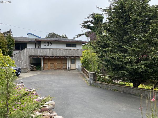 239 10TH ST, Port Orford, OR 97465