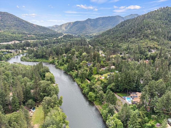 4990 Rogue River Highway, Grants Pass, OR 97527