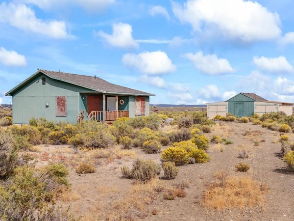 61371 Five Acre Road, Christmas Valley, OR 97641