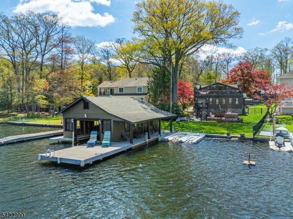 116 Chincopee Rd, Jefferson, NJ 07849