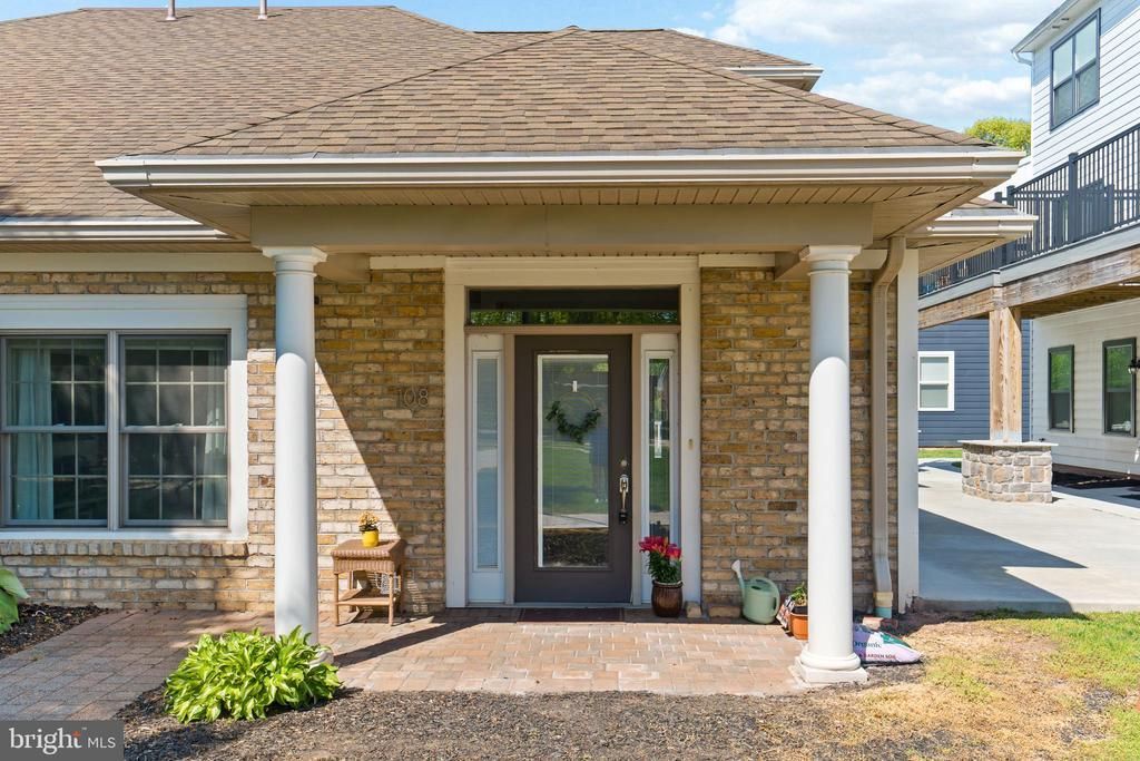 108 HIGH POINTE DRIVE , HUMMELSTOWN, PA 17036