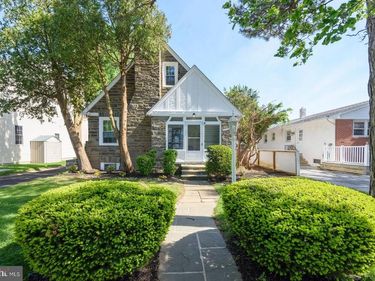 33 FAIRLAMB AVENUE, HAVERTOWN, PA 19083