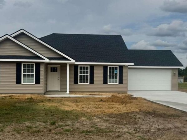 57 Crestview Road, Claxton, GA 30417