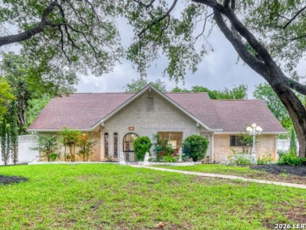 90 BLUET LN, Castle Hills, TX 78213